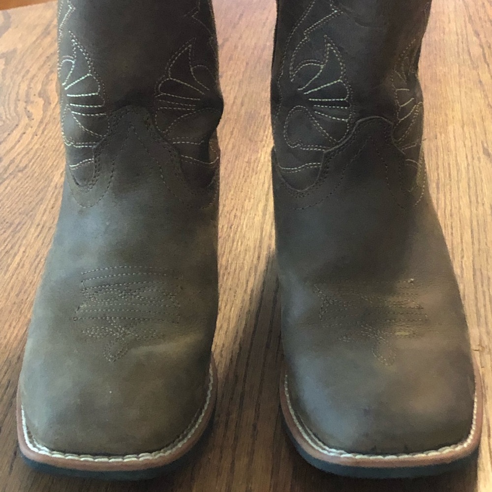 Masterson Boot Co. brown leather pull on boots EUC.  Perfect for a RODEO.